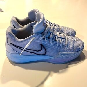 Nike React Sabrina basketball